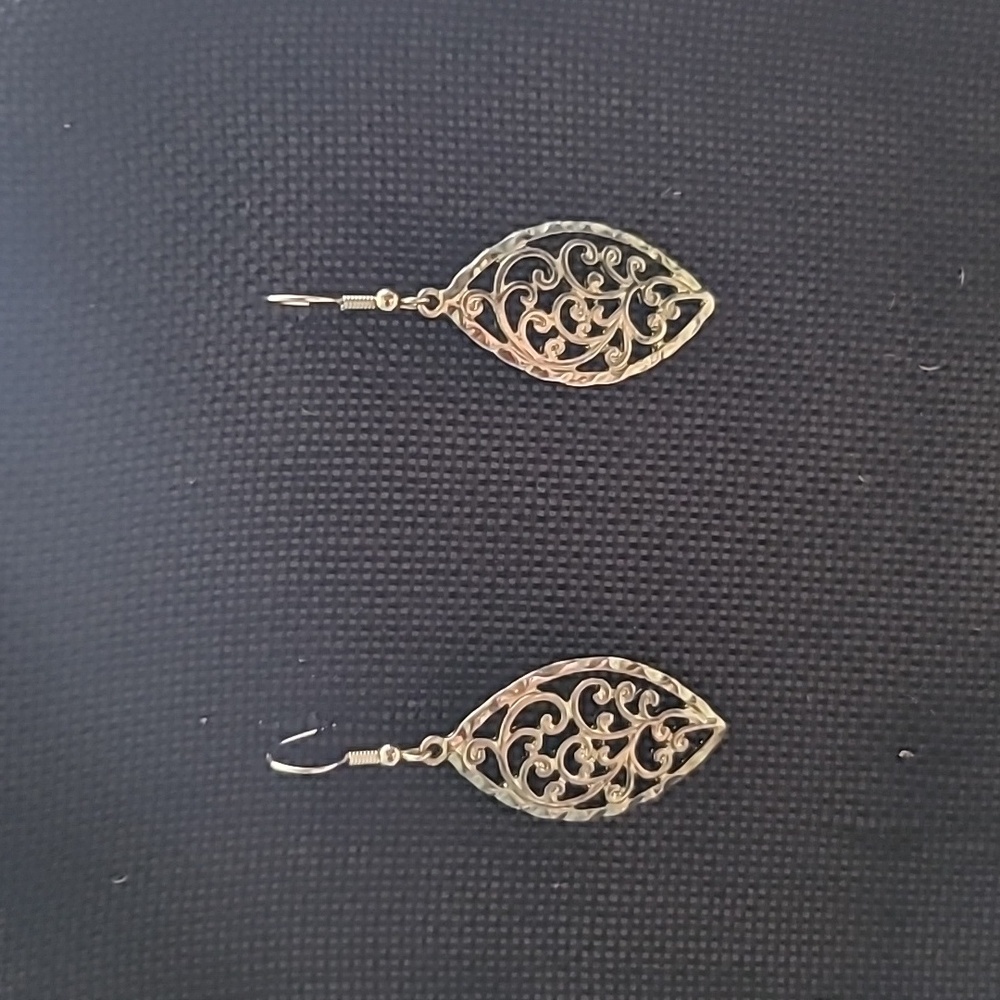Filigree Earrings silver tone open scrollwork elliptical shape fishhook
